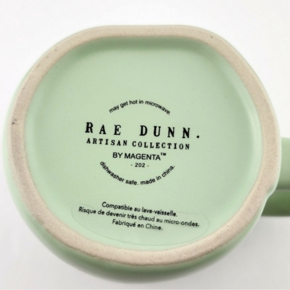 ⭐️2/ $50⭐️ Rae Dunn Artisan Mug  Pale Green Large Black Letters WORLD'S BEST MOM - Picture 7 of 10